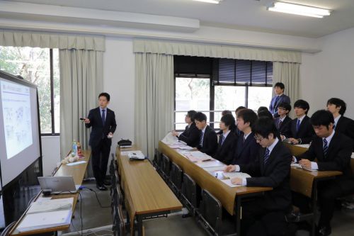 四條畷キャンパスにて企業研究セミナーを開催 19年 新着情報 大阪電気通信大学