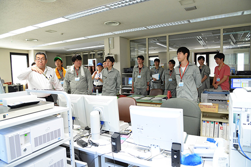 中田研究室が布目ダム（奈良市）にて実地調査実験および講演会などを行いました | 環境科学科 | OECU JOURNAL