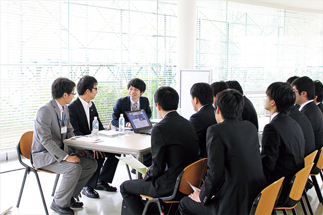 学内合同企業・病院説明会