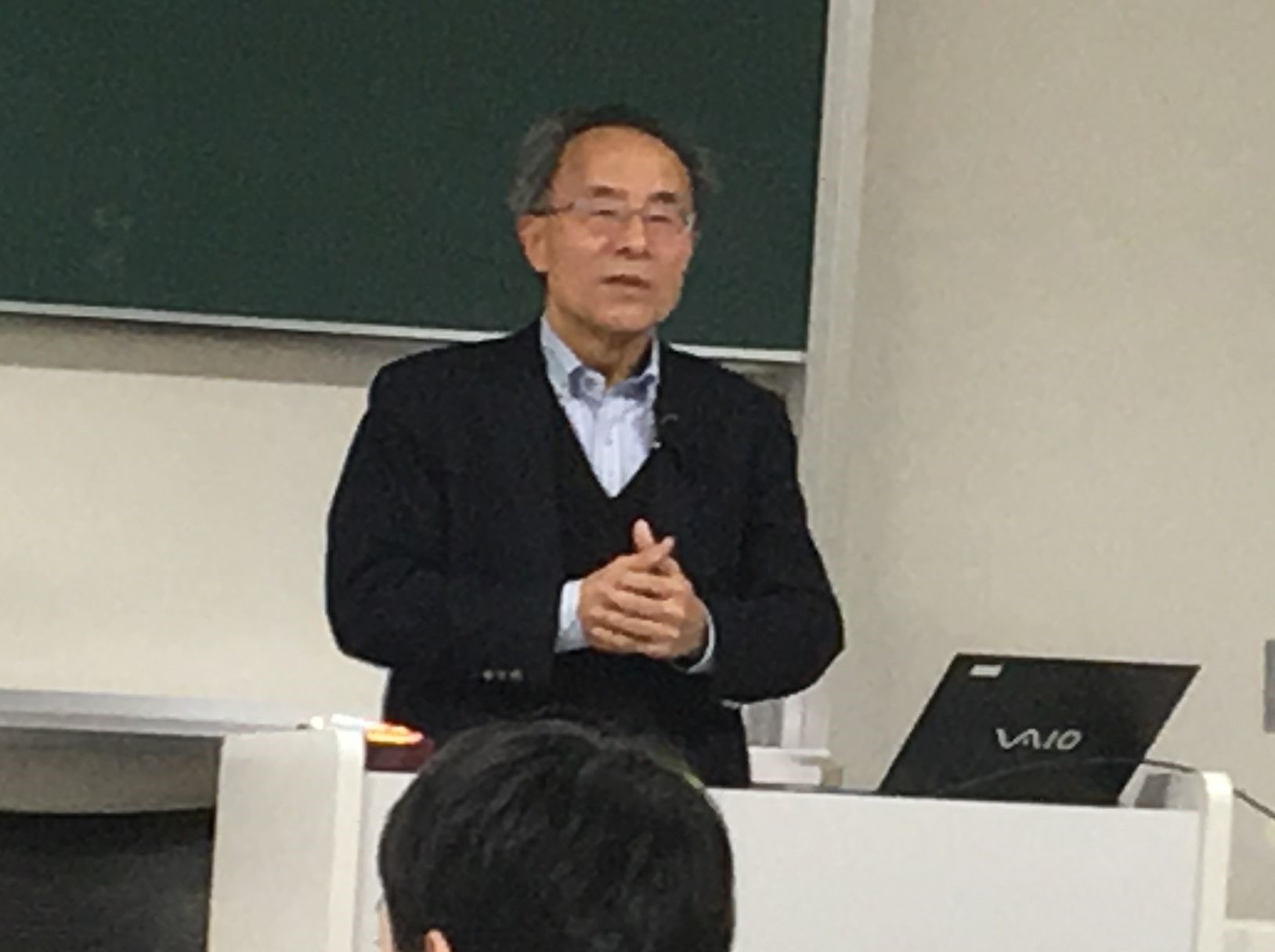 坂口 敏明 氏