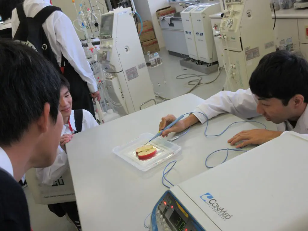 茨木工科高校生の大学見学会