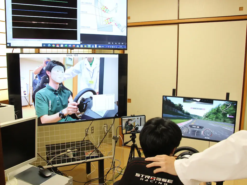 e-Sports競技者の生体計測