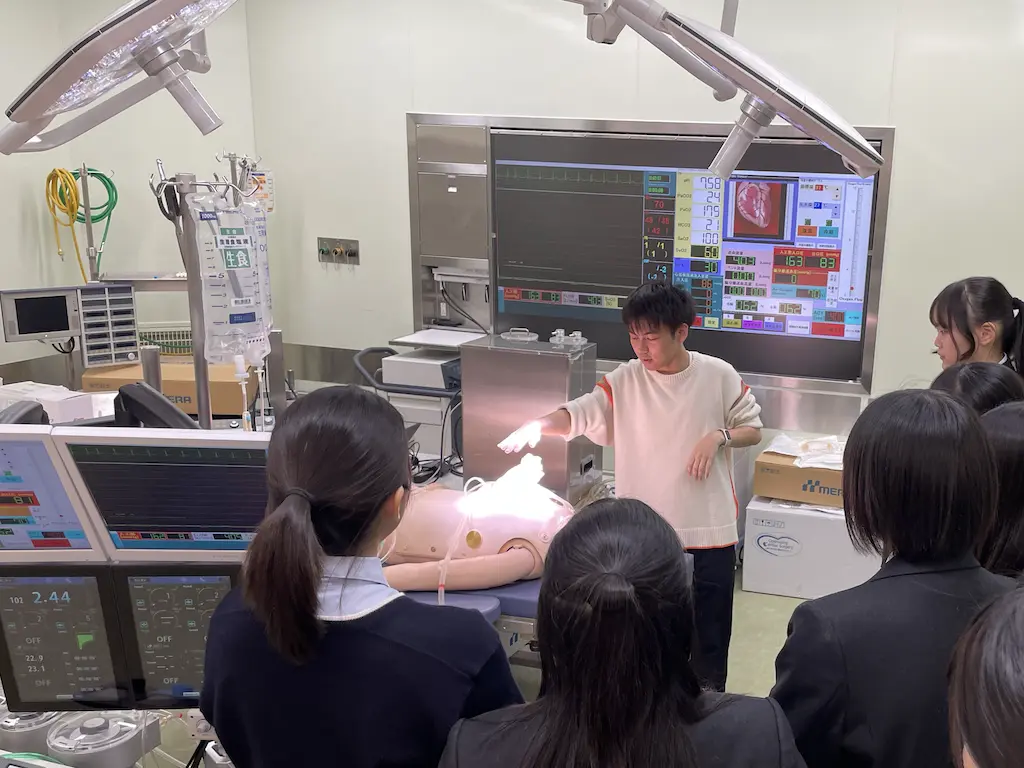 大阪信愛学院中学高等学校による手術室の見学