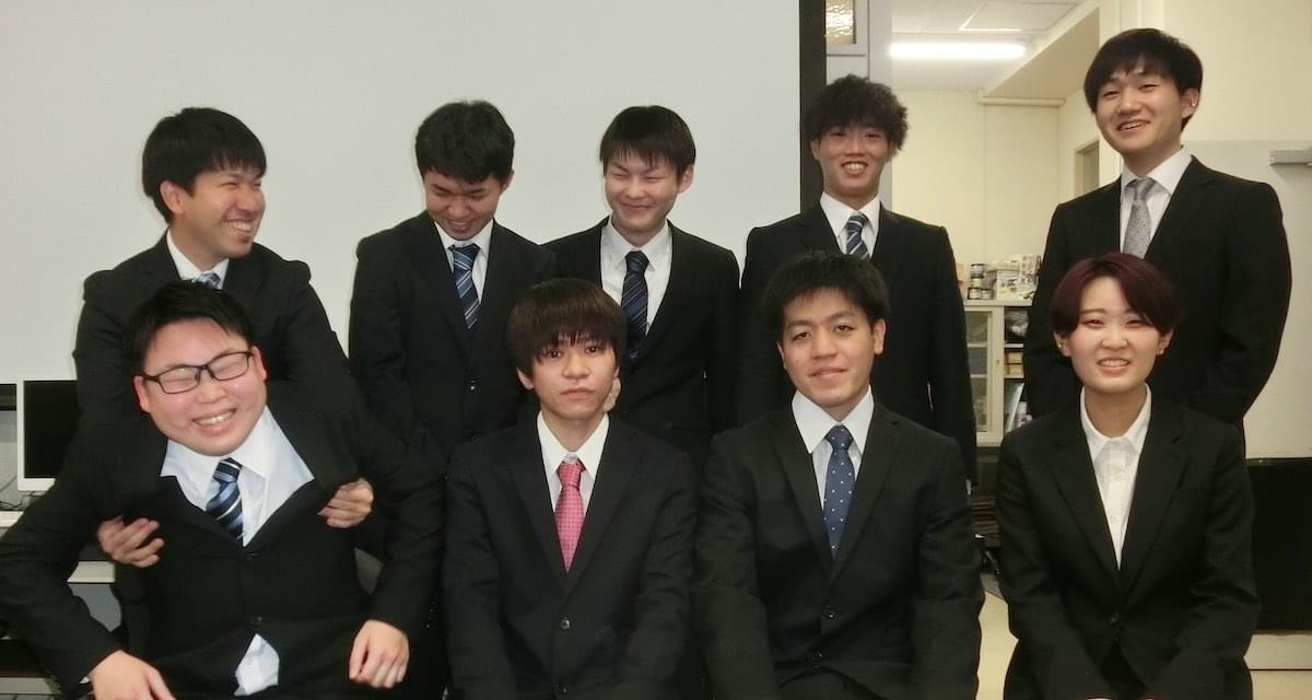 2022年度日坂研卒業生・修了生の集合写真