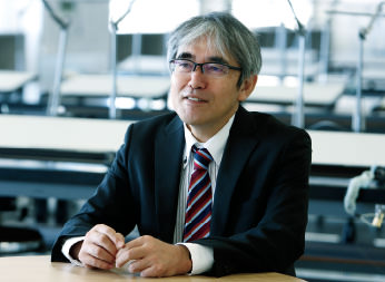 建築・デザイン学部 建築・デザイン学科 建築専攻 飯島 憲一教授